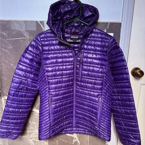 Patagonia ultralight down hoody